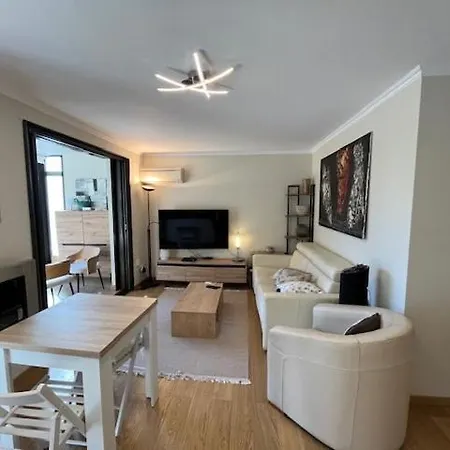 Cosy 2 Bedrooms With Garden Daire *
